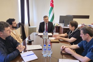 Вараздат Миносян провел совещание, на котором обсудили результаты контрольно-надзорных мероприятий по обеспечению санитарно-эпидемиологического благополучия населения