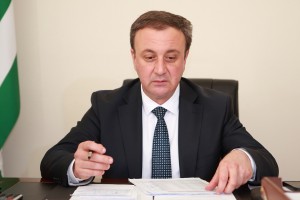 В адрес премьер-министра Владимира Делба поступают поздравления с днем рождения