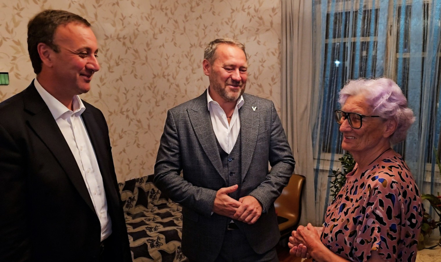 Владимир Делба и Александр Бельский посетили блокадницу Ленинграда Нону Мол-оглы