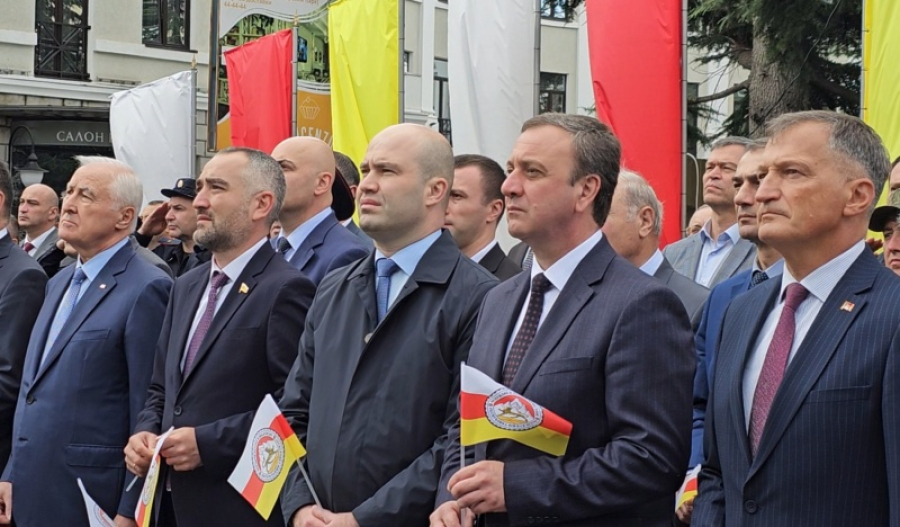 Владимир Делба принял участие в мероприятиях к Дню флага Южной Осетии