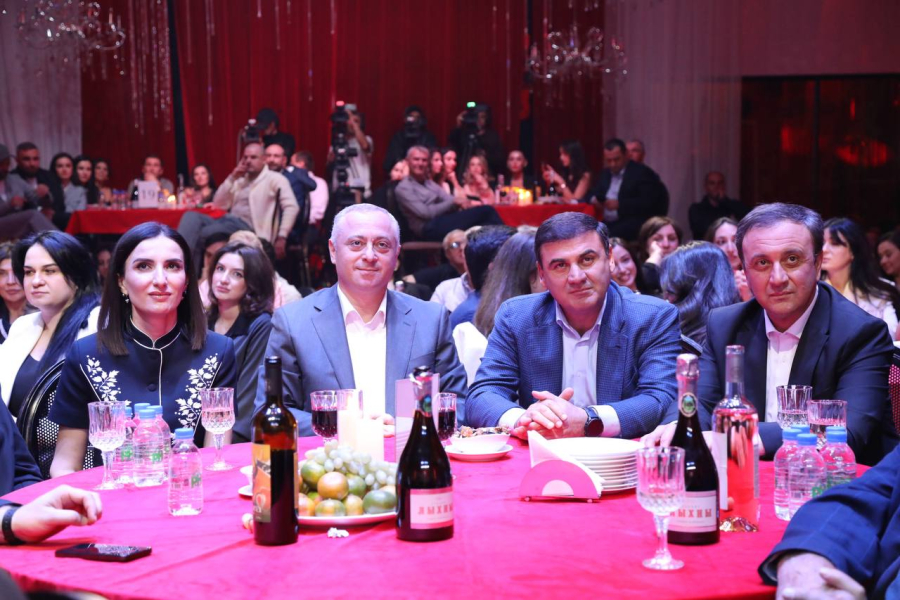 Владимир Делба посетил вечер, приуроченный к 25-летию команды КВН «Нарты из Абхазии»