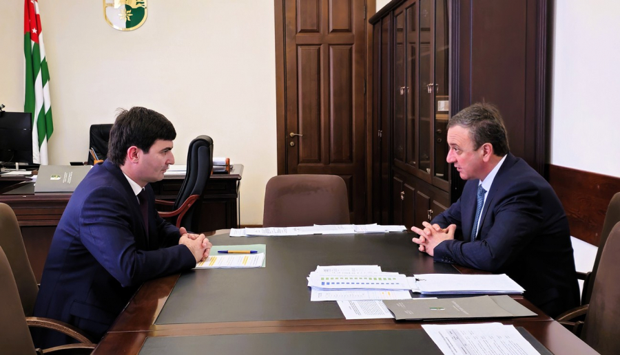 Владимир Делба провел встречу с начальником Государственной миграционной службы