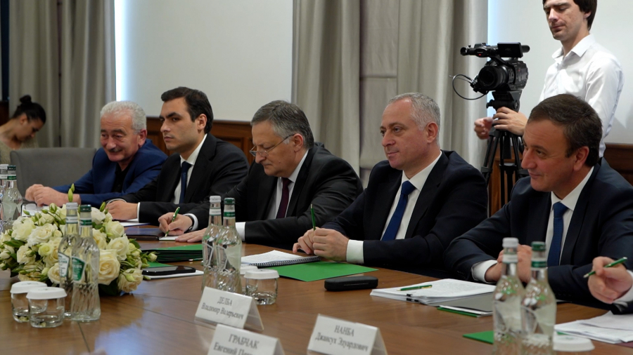 Владимир Делба принял участие во встрече президента Абхазии и первого заместителя руководителя Администрации президента РФ