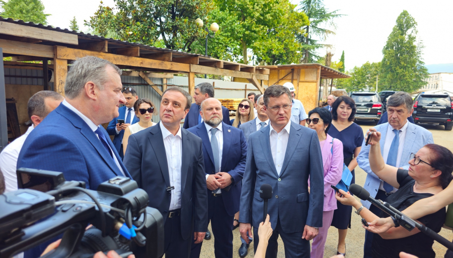 Александр Новак прибыл в Абхазию с рабочим визитом