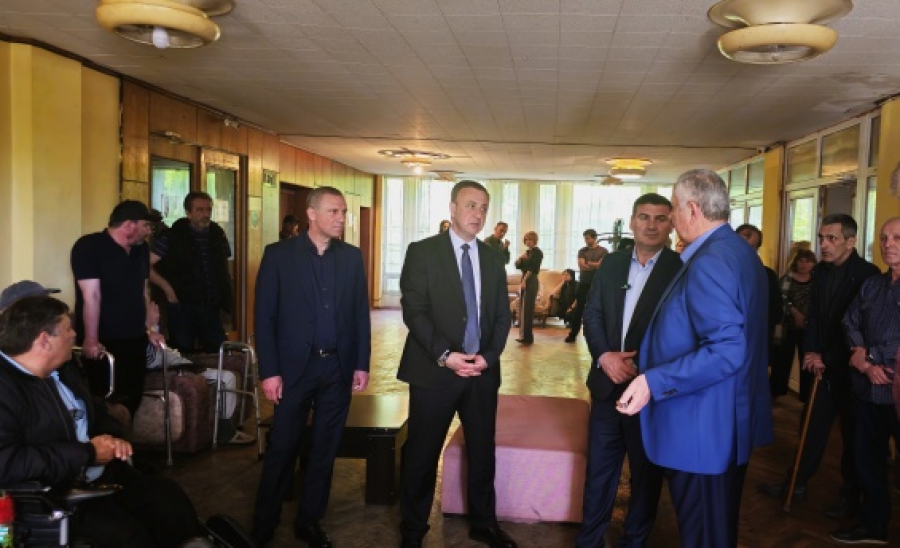 Владимир Делба посетил Республиканский реабилитационный центр в Гагре