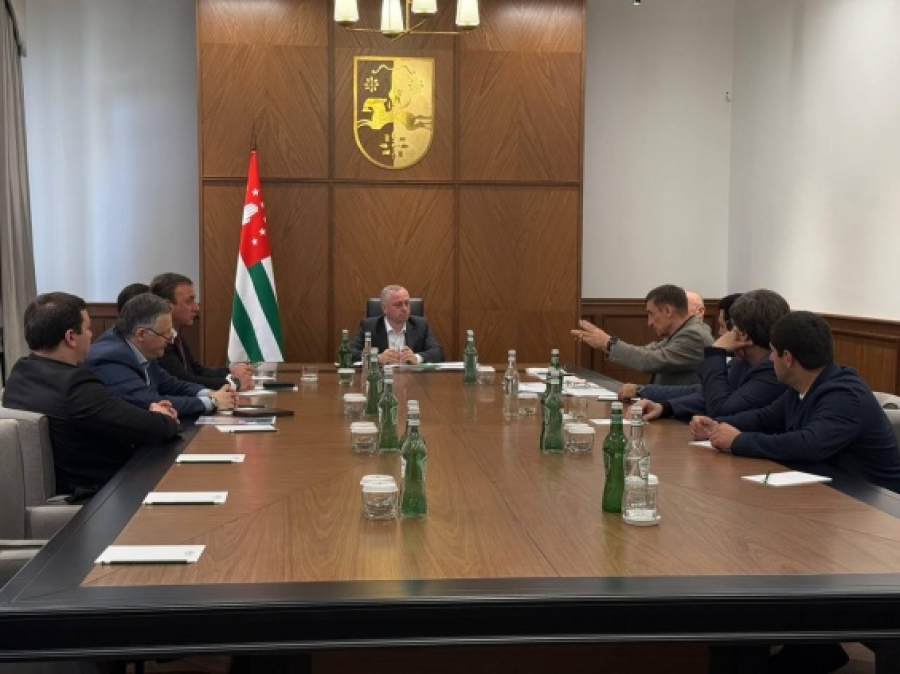 Владимир Делба принял участие в совещании, посвященном проблеме экологической безопасности страны