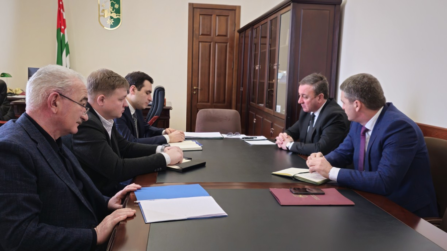 Владимир Делба провел совещание по вопросам установки приборов учета потребления электроэнергии