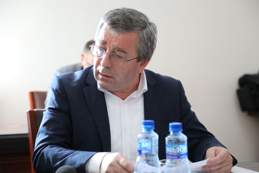 Президент Абхазии поручил правительству разработать меры в сфере социальной политики