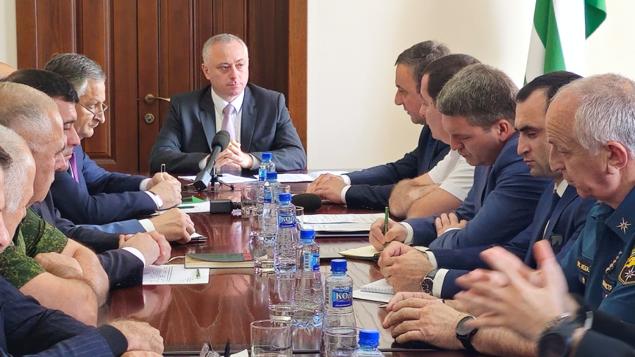 Президент поручил правительству разработать меры в сфере безопасности и общественного порядка