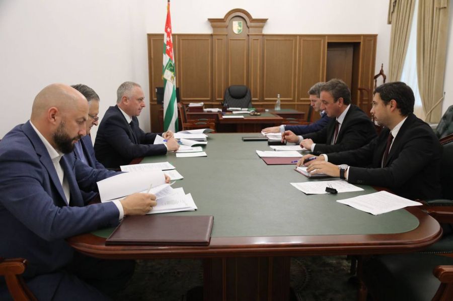 Владимир Делба принял участие в обсуждении проекта закона «О возобновляемых источниках энергии»