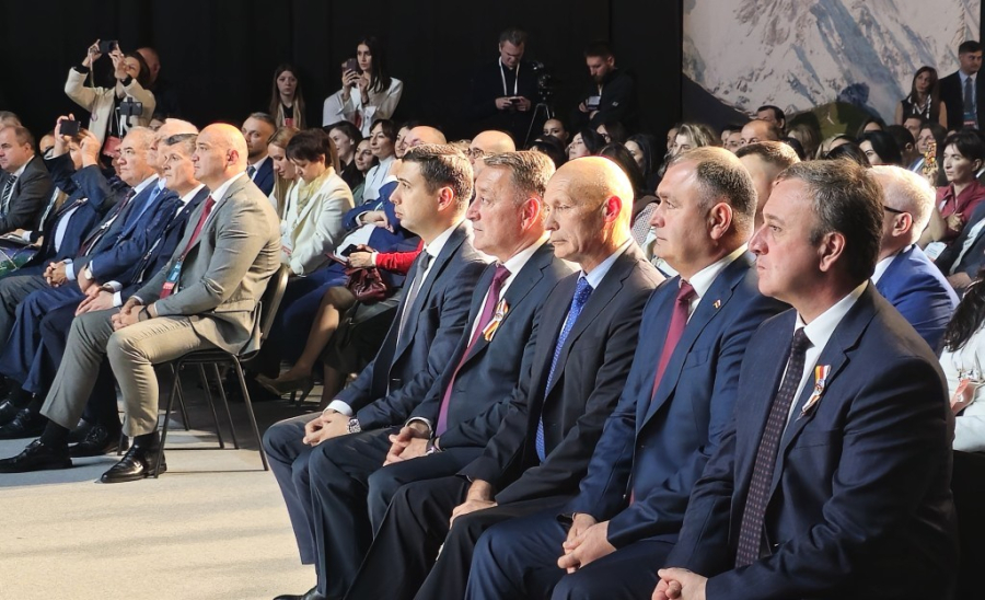 Премьер-министр принял участие в презентации первой банкноты Республики Южная Осетия