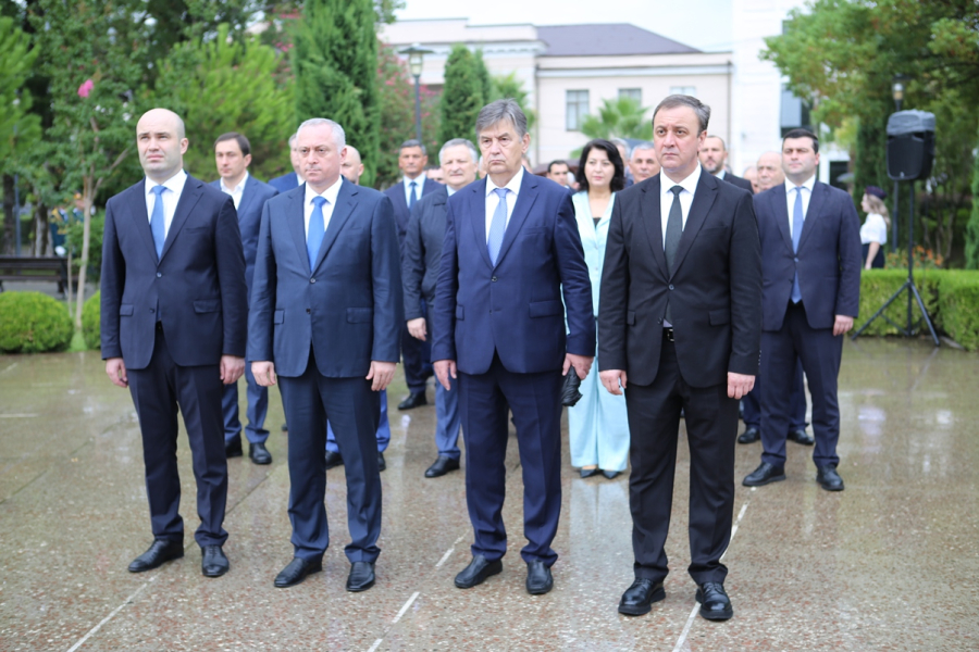 Владимир Делба принимает участие в мероприятиях по случаю Дня признания Российской Федерацией независимости Республики Абхазия