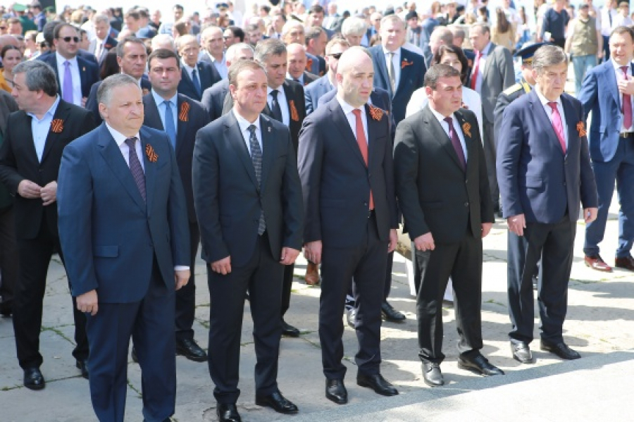 Владимир Делба принимает участие в торжественных мероприятиях, посвященных 80-летию Победы